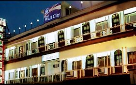Hotel Wall City